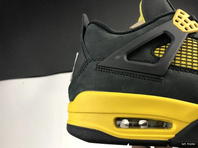 TopPick 4 1030 Retro Thunder 308497- Jordan Air 1230